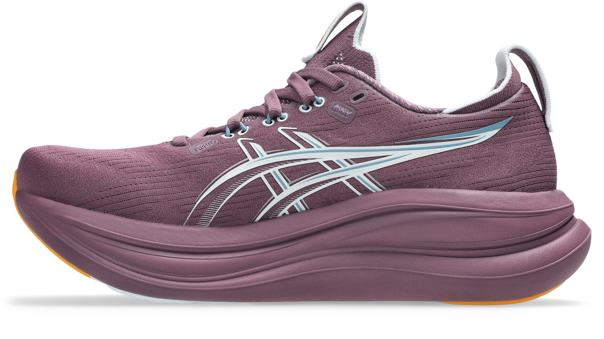 W Asics GEL-NIMBUS 28