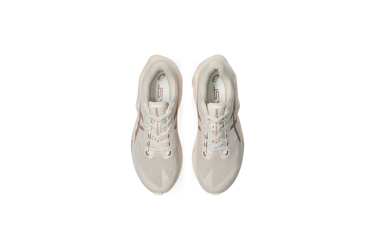 W Asics Novablast 6