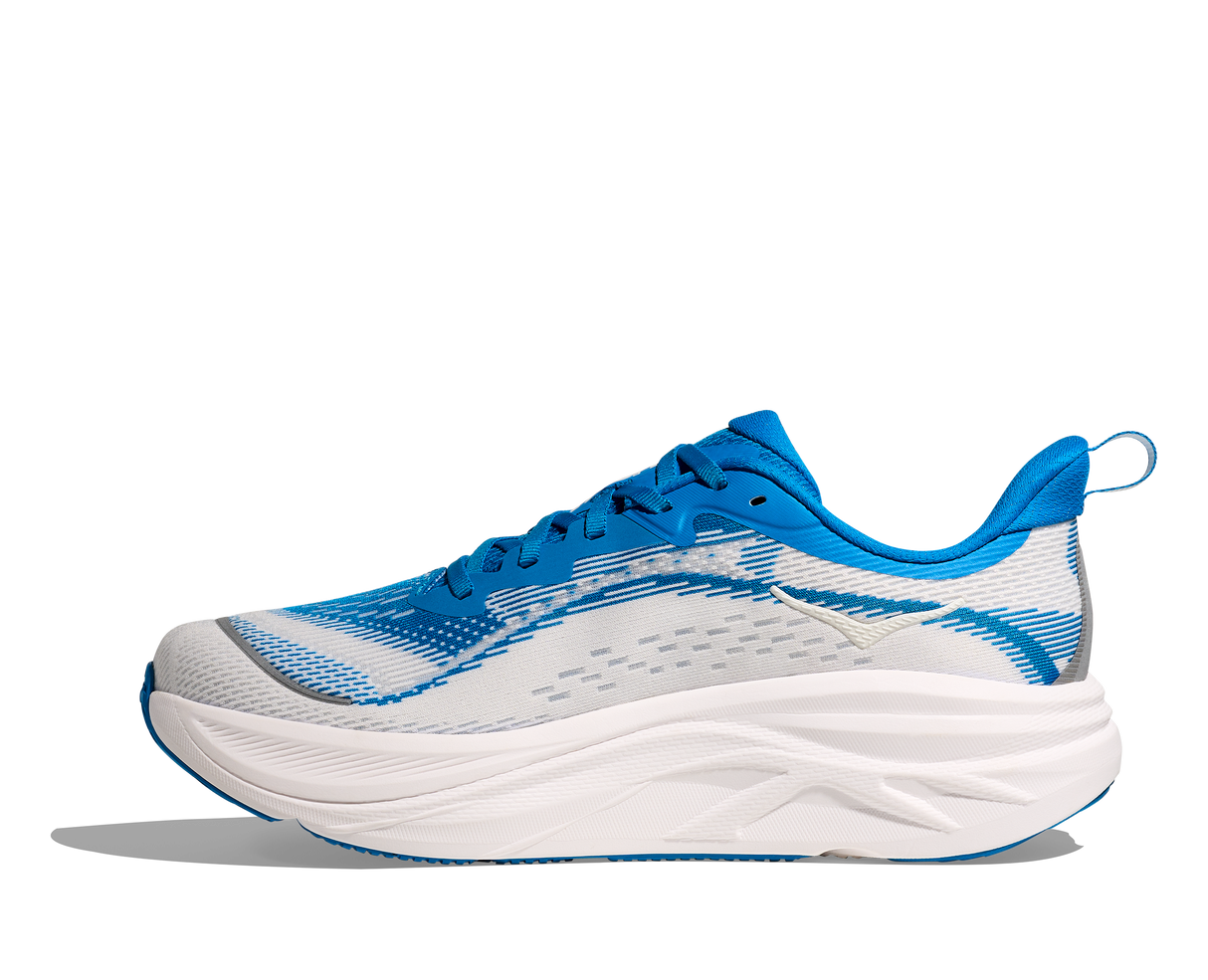 M Hoka Skyflow