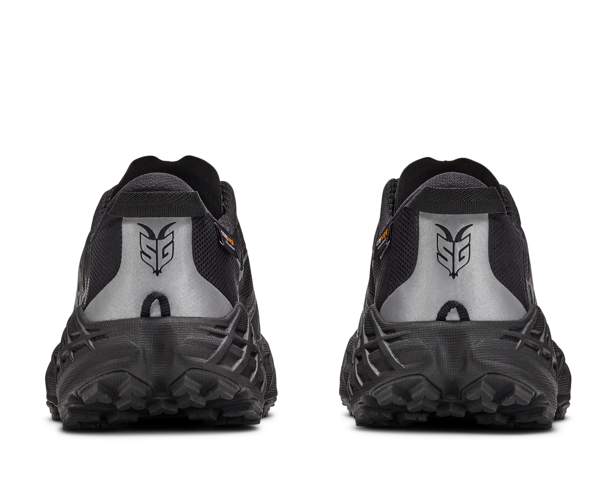 M Hoka Speedgoat 7 GTX