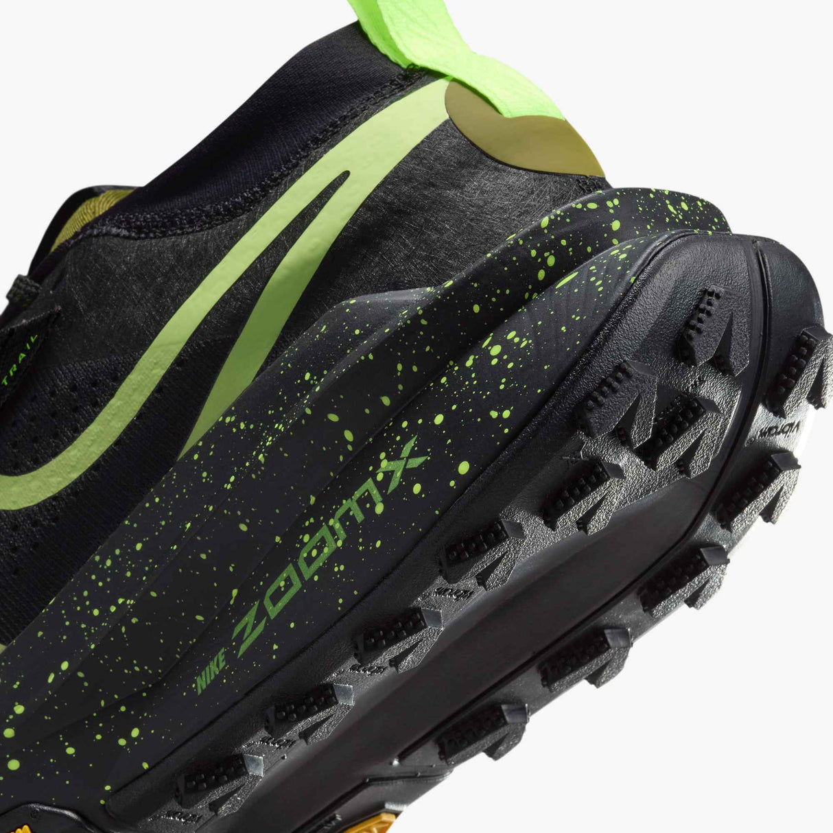 M Nike ZoomX Zegama Trail 2
