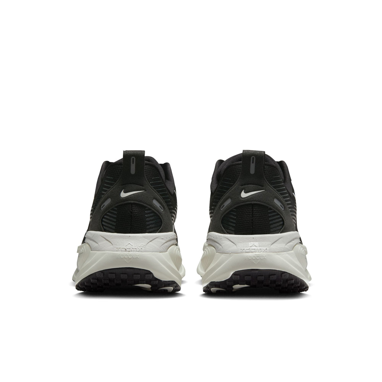 M Nike Vomero 18