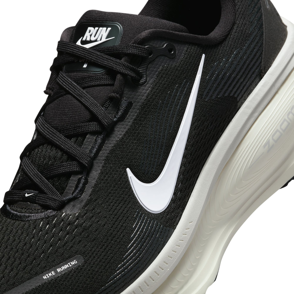M Nike Vomero 18