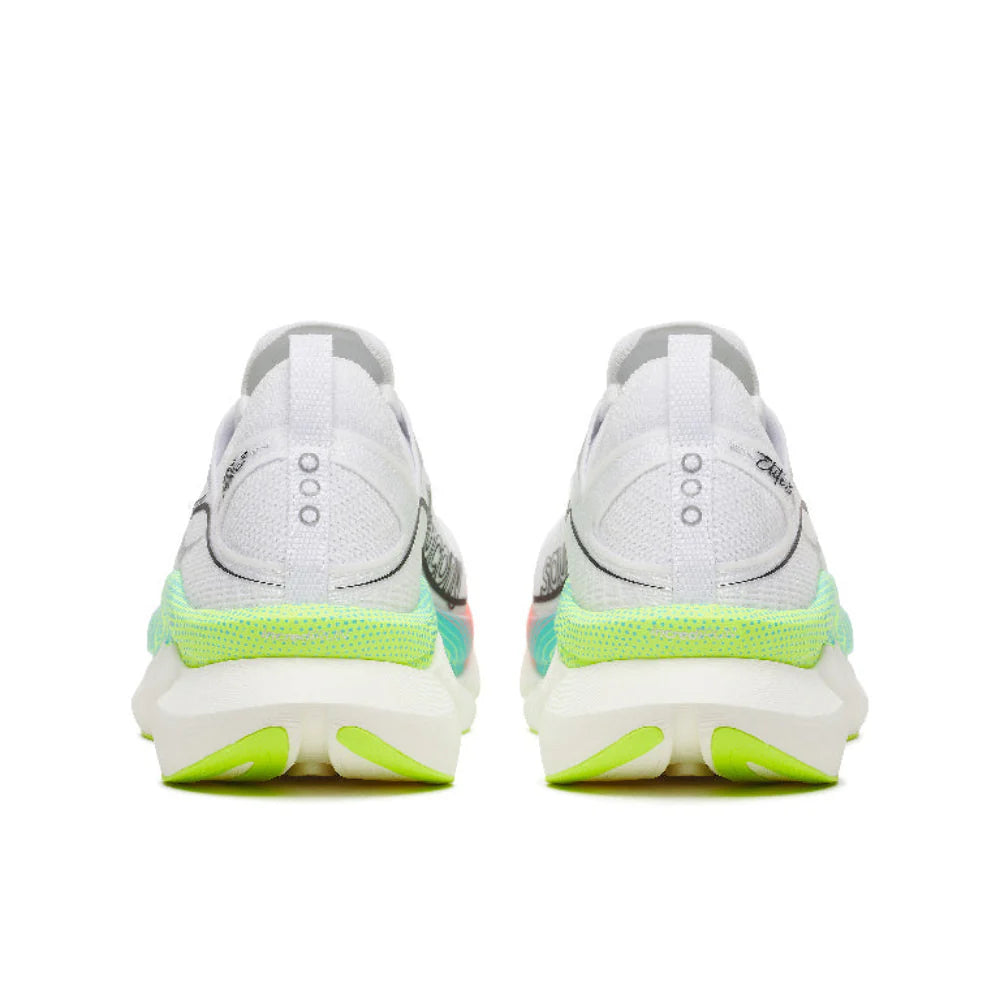 M Saucony Endorphin Elite 3