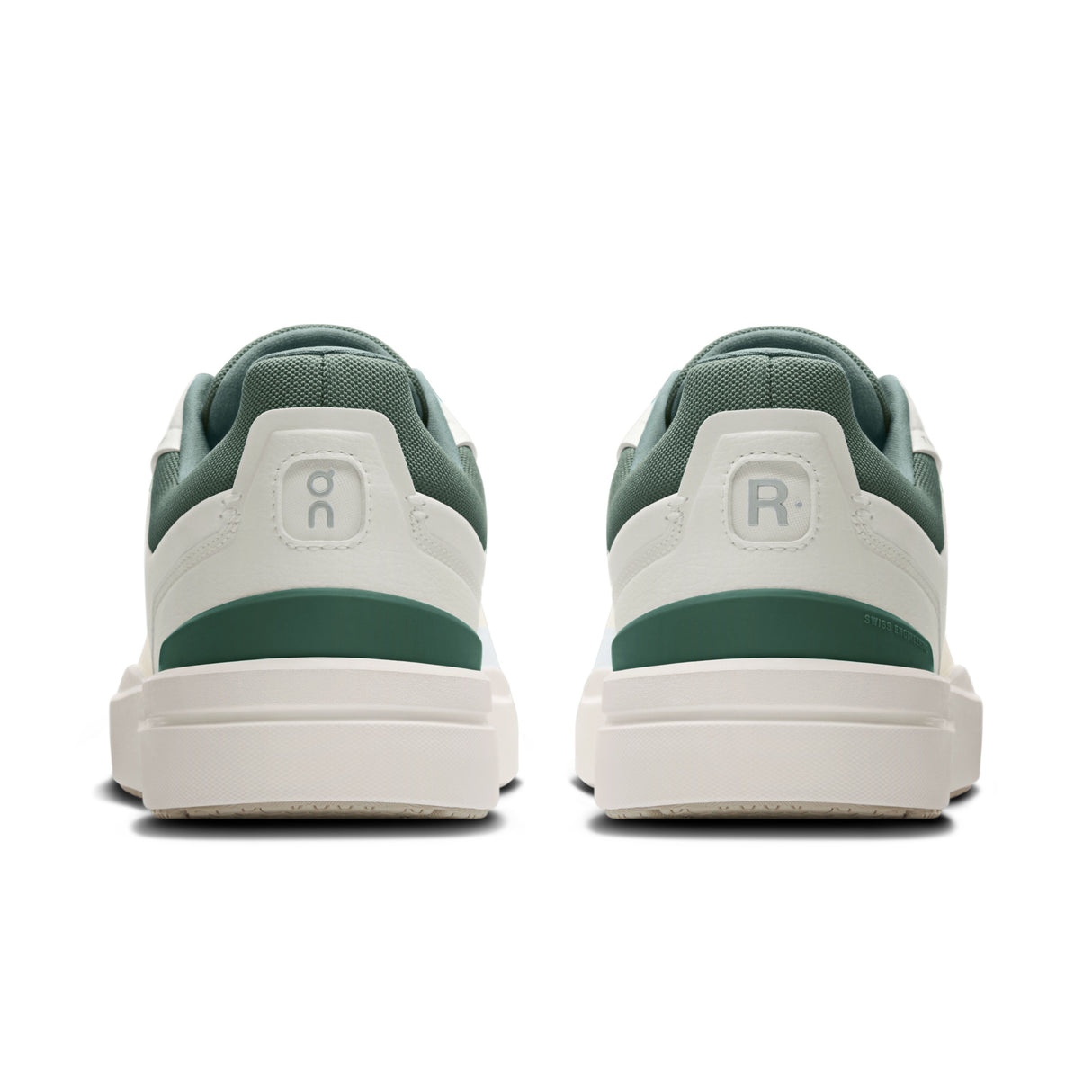 M On THE ROGER Advantage