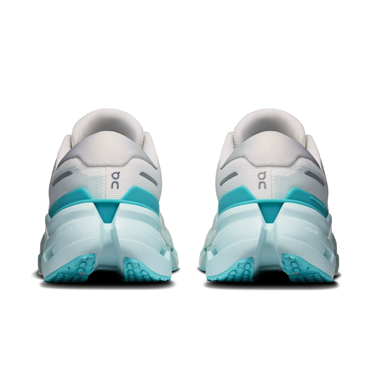 W On Cloudrunner 3