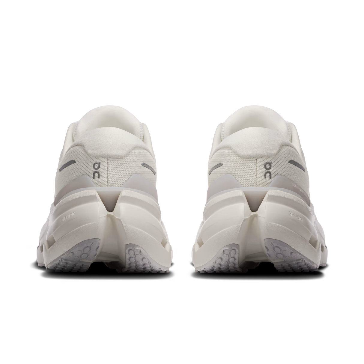 W On Cloudrunner 3