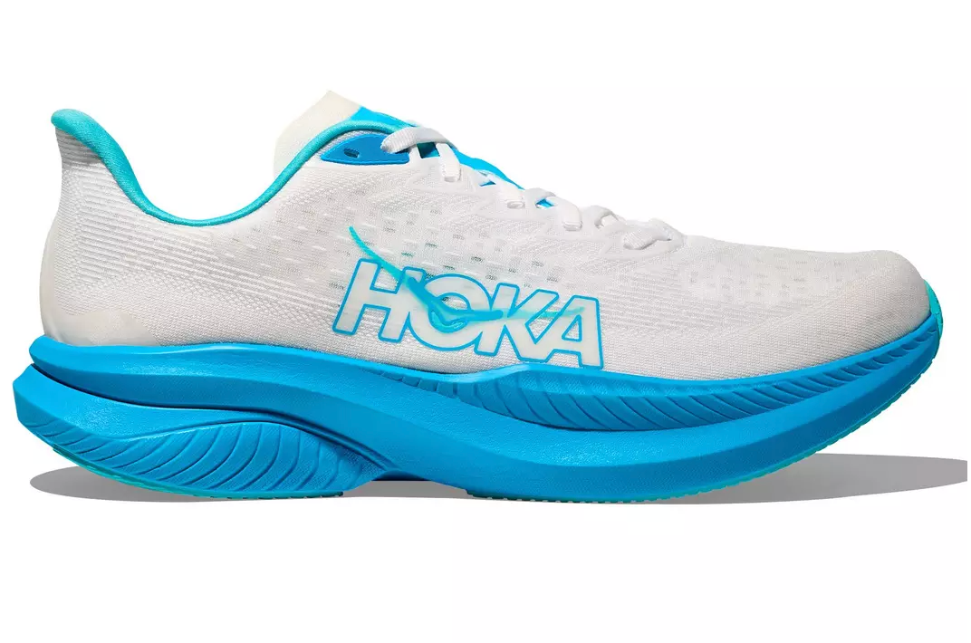 M Hoka Mach 6