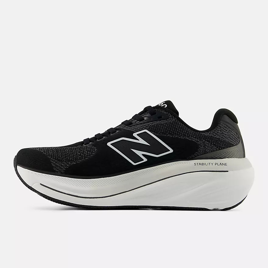 W New Balance 860v15
