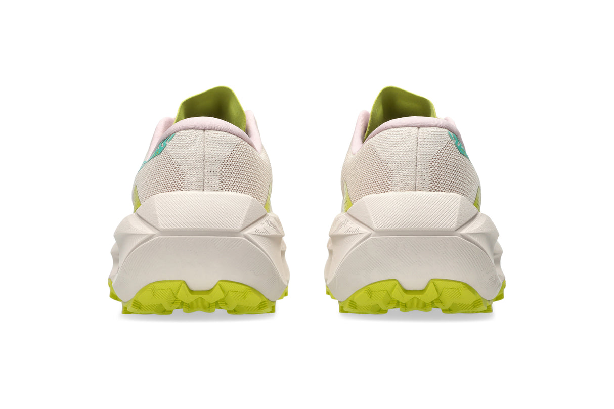 W Asics Trabuco Max 5