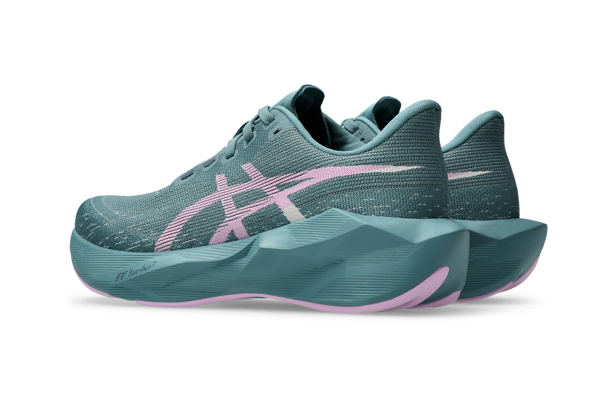 W Asics Novablast 6