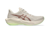 W Asics Novablast 6