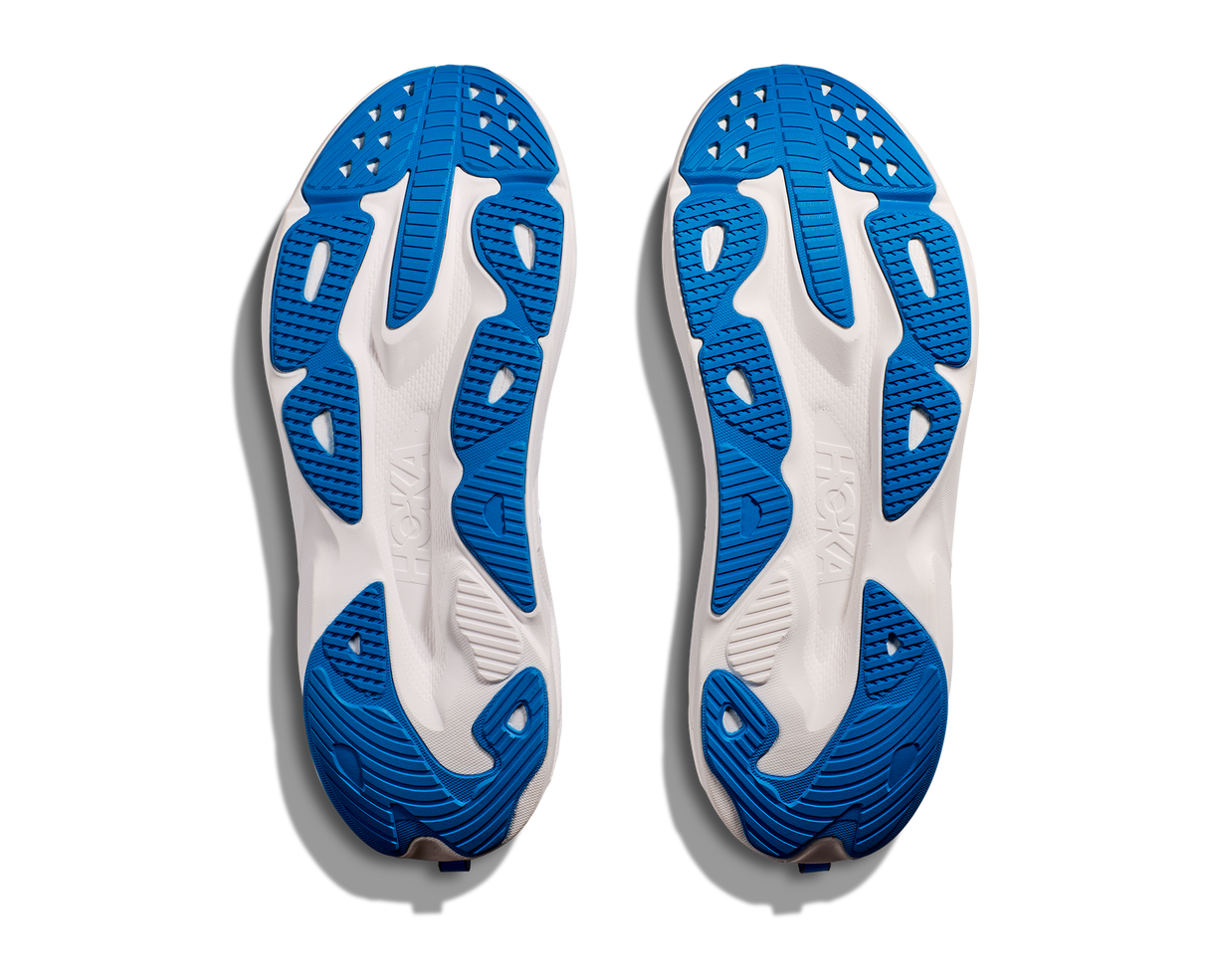 M Hoka Skyflow