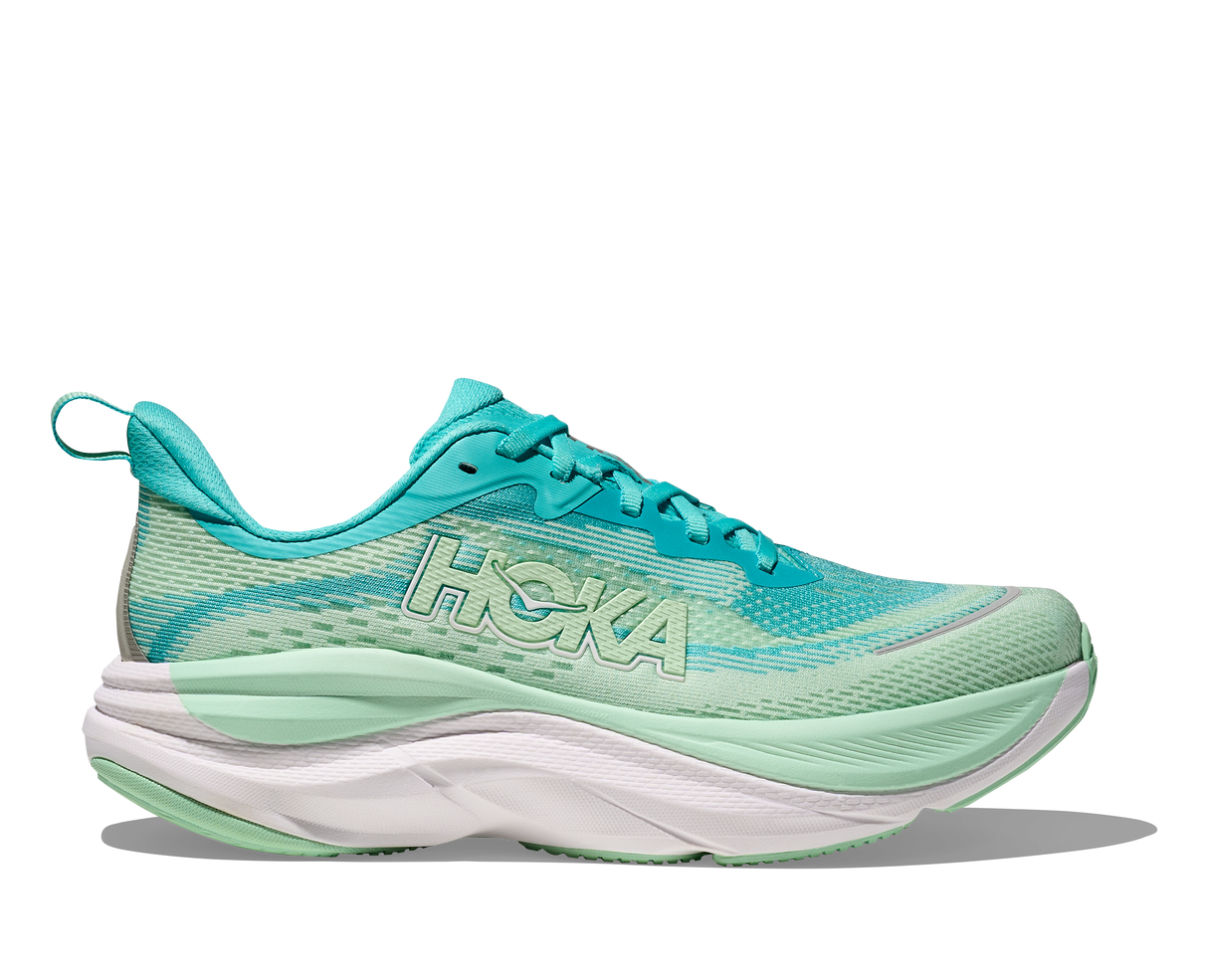 W Hoka Skyflow