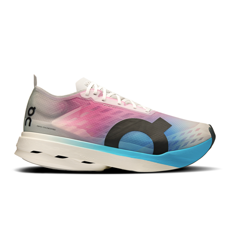 M On Cloudboom Strike White Horizon