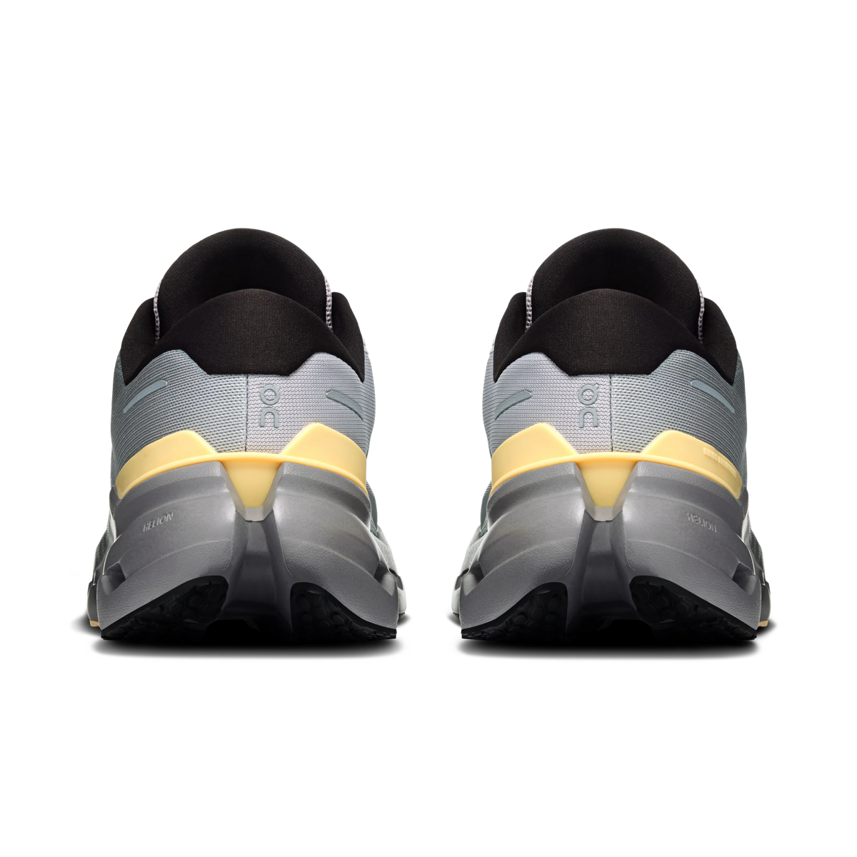 M ON Cloudrunner 3
