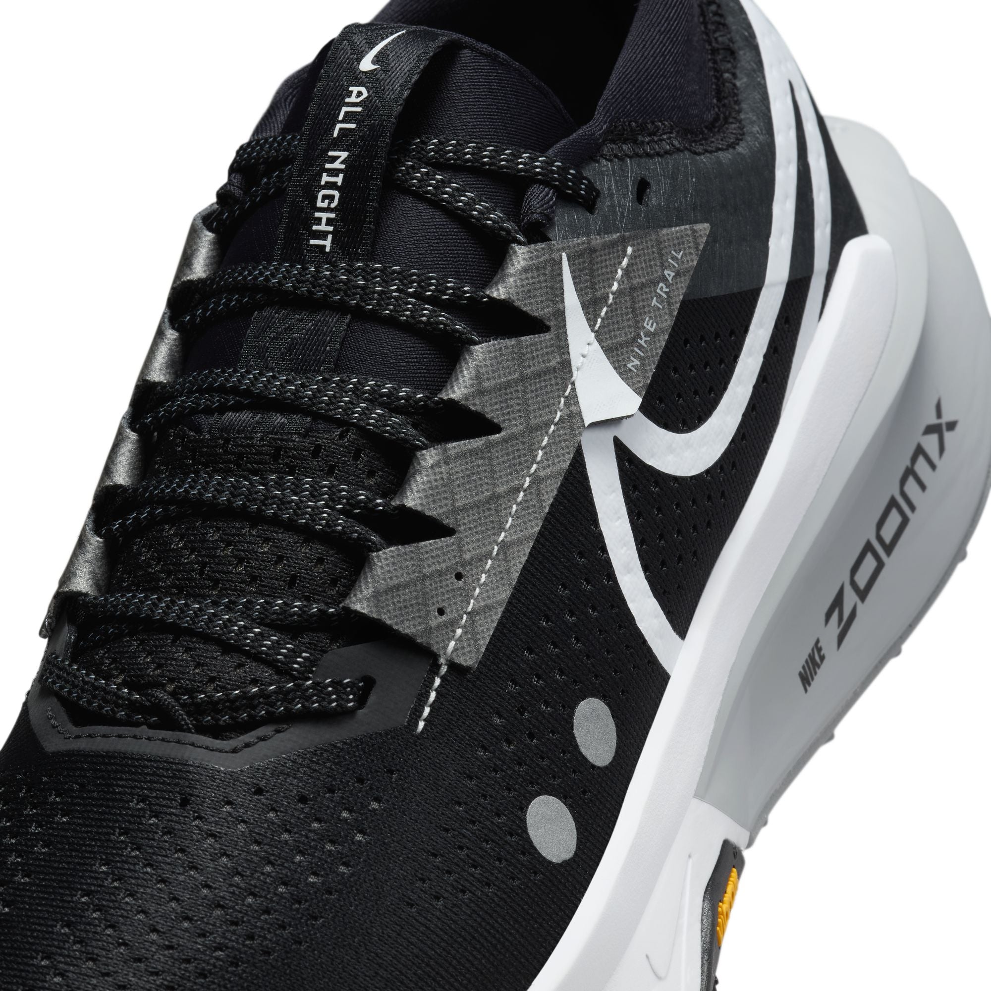 M Nike ZoomX Zegama Trail 2 – Frontrunners Footwear