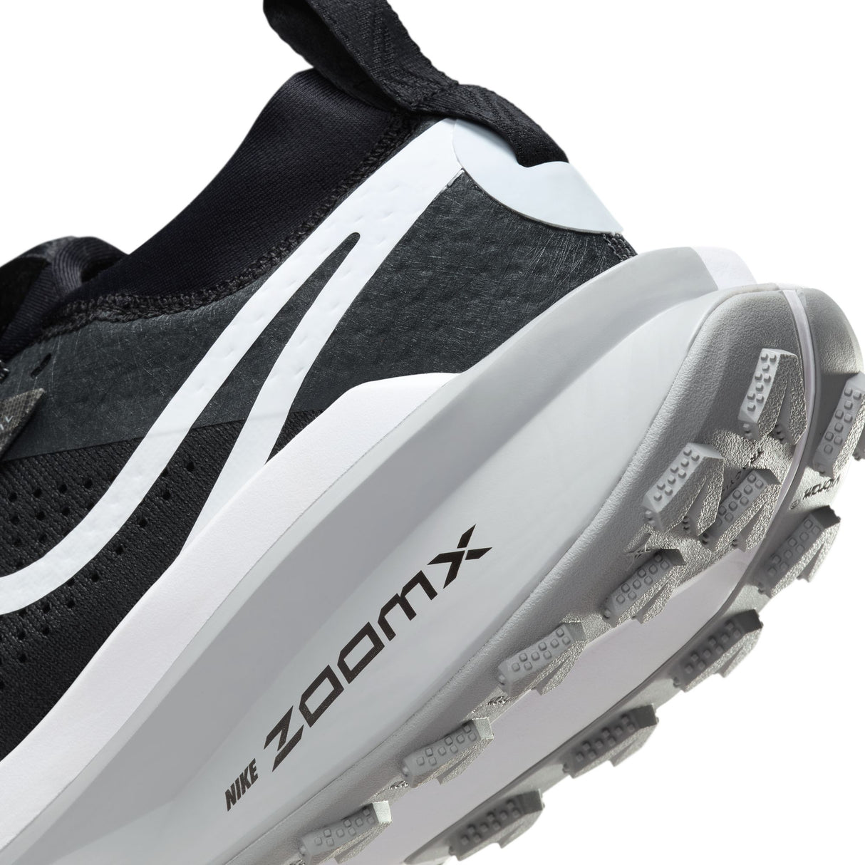 M Nike ZoomX Zegama Trail 2