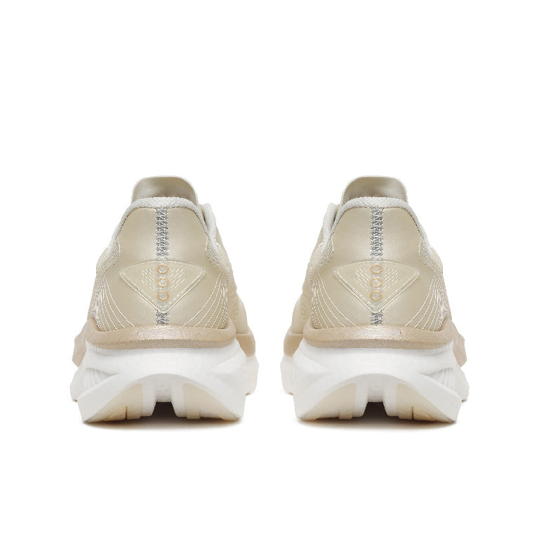 W Saucony Endorphin Azura Eggshell Ivory Cream