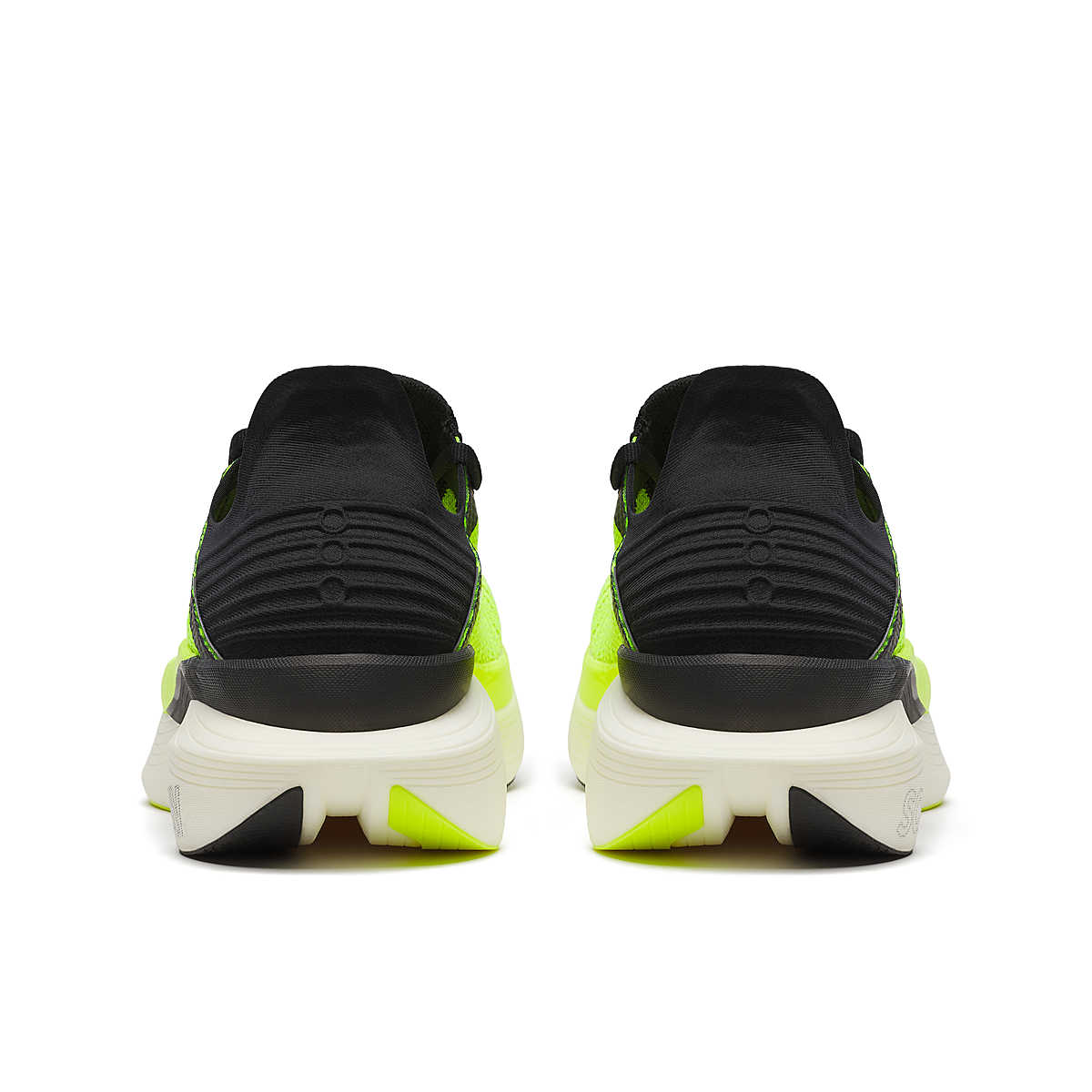 M Saucony Endorphin Elite 2