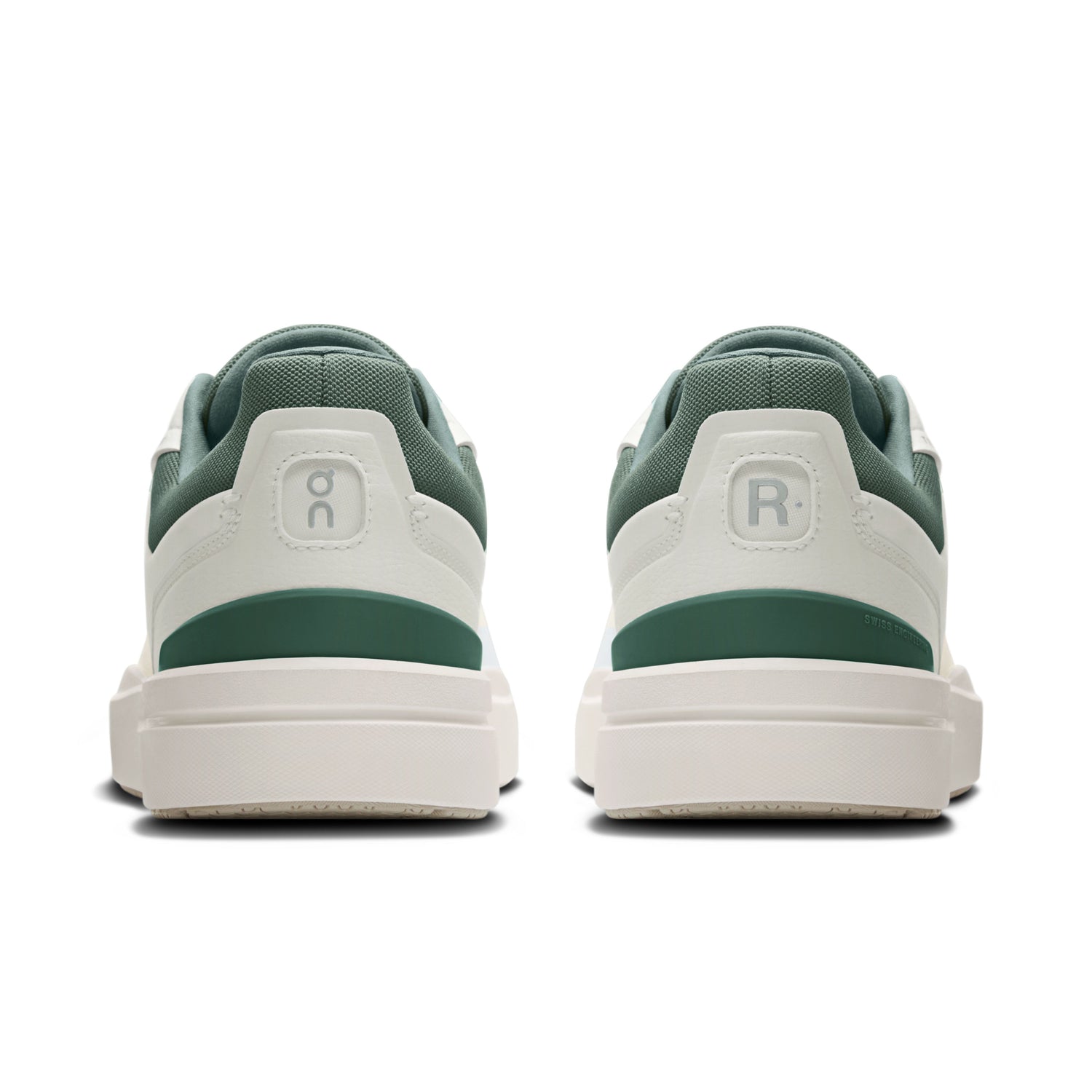 M On THE ROGER Advantage