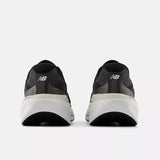 W New Balance 860v15